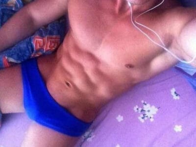 AOuh1AeG5Fg